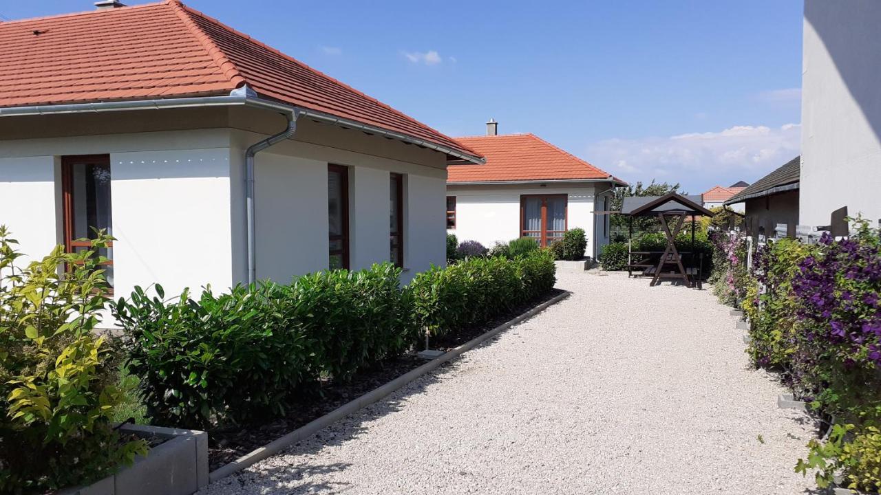 Bíbic Apartman A Kapolnasnyek Exterior foto