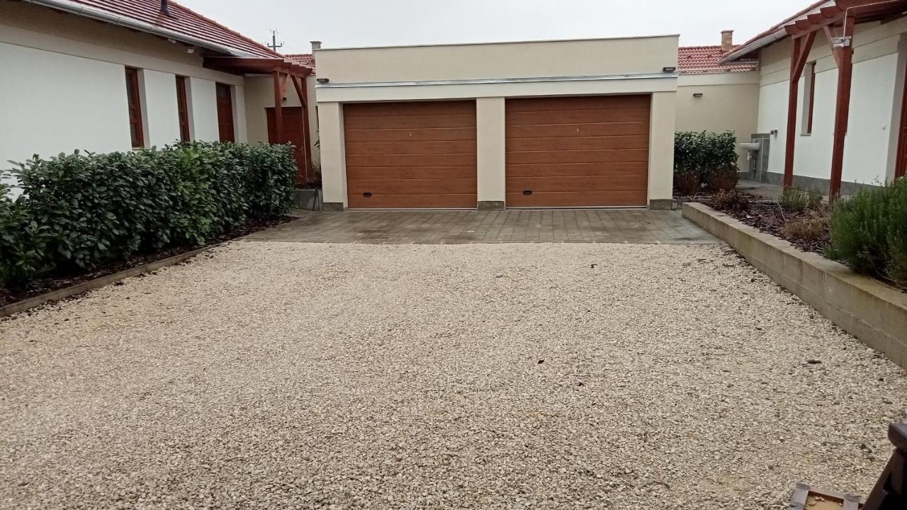 Bíbic Apartman A Kapolnasnyek Exterior foto