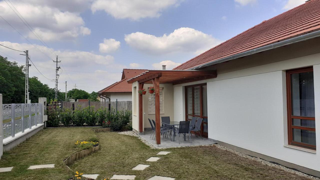 Bíbic Apartman A Kapolnasnyek Exterior foto